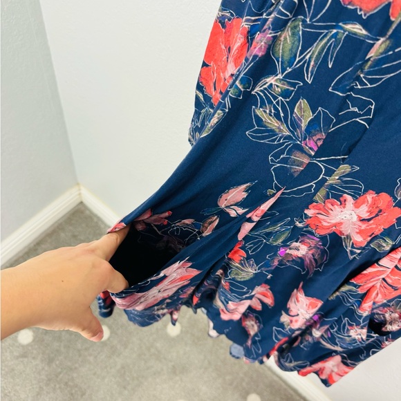 Free People Eyes On You Printed Dress in Navy size 6 - Picture 6 of 10